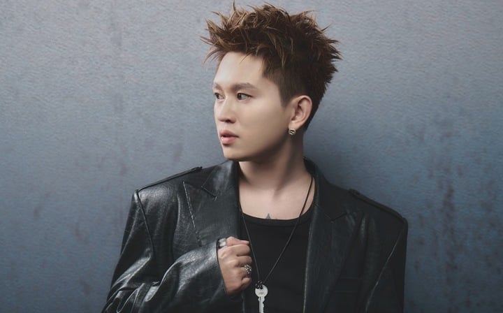 B Ray ra album kỷ niệm 10 năm làm nghề.