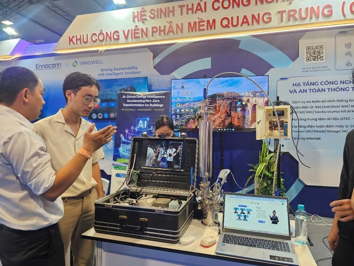 Cận cảnh rô bốt hình người tại iTECH EXPO 2025 - Ảnh 3.