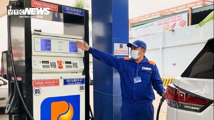 Gía xăng dầu dự báo được điều chỉnh tăng từ ngày mai 10/7. (Ảnh minh họa: Minh Đức).