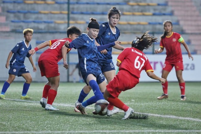 Thắng thuyết phục Sơn La, U.16 nữ Phong Phú Hà Nam giành lại ngôi đầu từ tay Hà Nội- Ảnh 2.