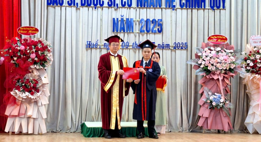 z6787150560278-294aa24e02baea85fab06c6a24d01bbf.jpg