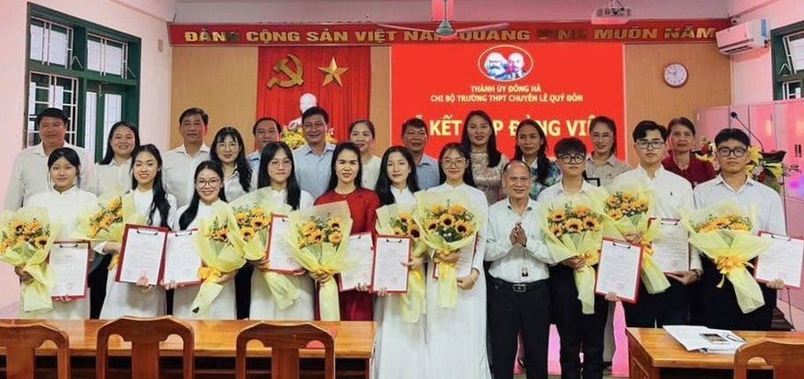 phat-trien-dang-trong-truong-hoc-2.jpg