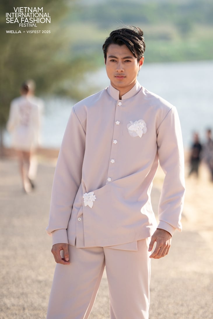 Bàu Trắng - Ảnh 3.