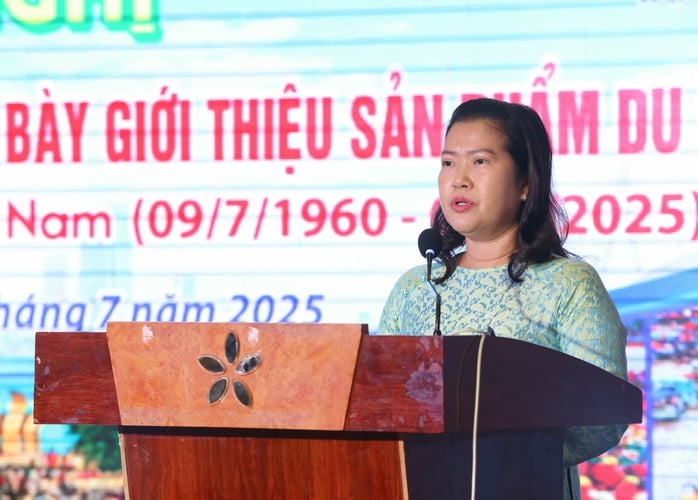 Du lịch miền Tây: Đông khách nhưng… không vui lắm! - Ảnh 1.