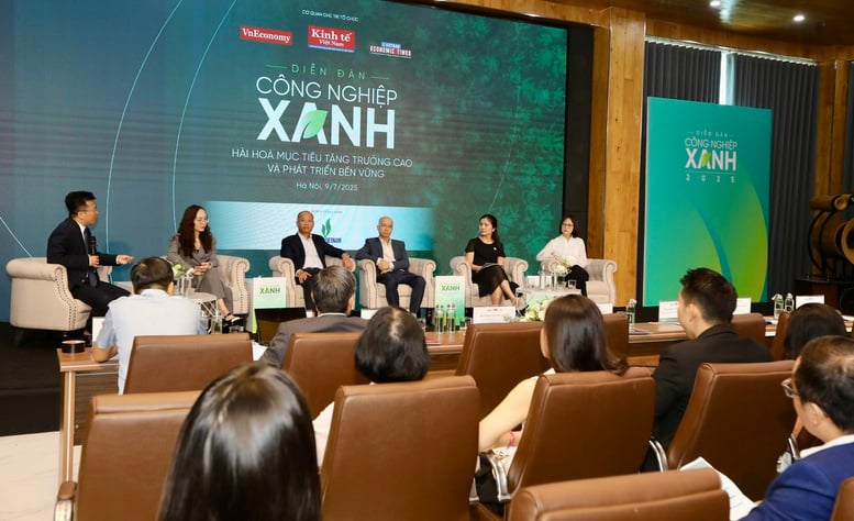 Diễn đàn Công nghiệp xanh 2025: Hài hòa mục tiêu tăng trưởng cao và phát triển bền vững- Ảnh 1.