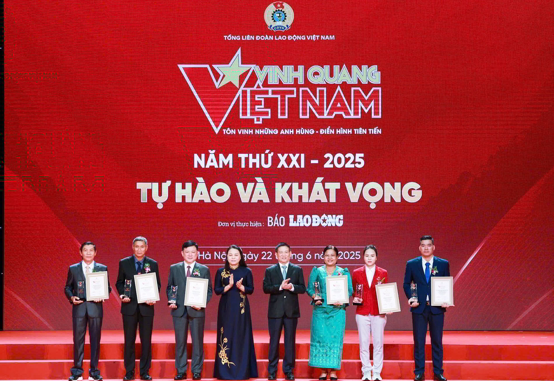 ngo-so-phe-100099.jpg