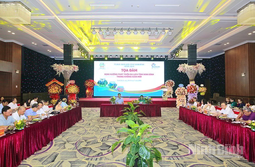 Quang cảnh toạ đàm.