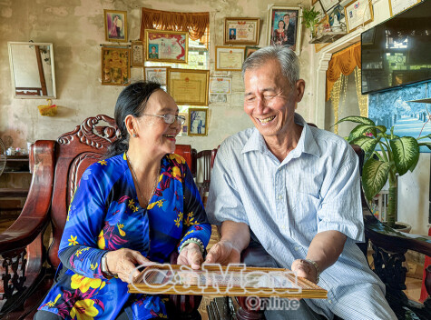 ចាស់ថែចាស់ នាំសង្គមឡើង