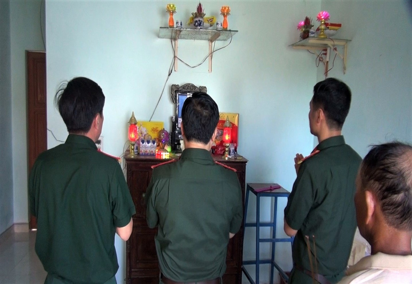 THAP HUNG ME TU TRAN