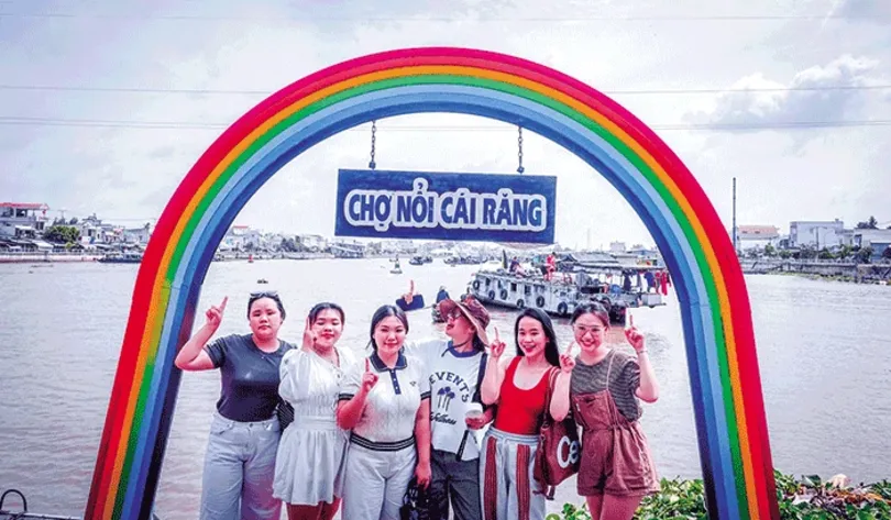 មុខរបរជនបទនៅផ្សារបណ្តែត Cai Rang