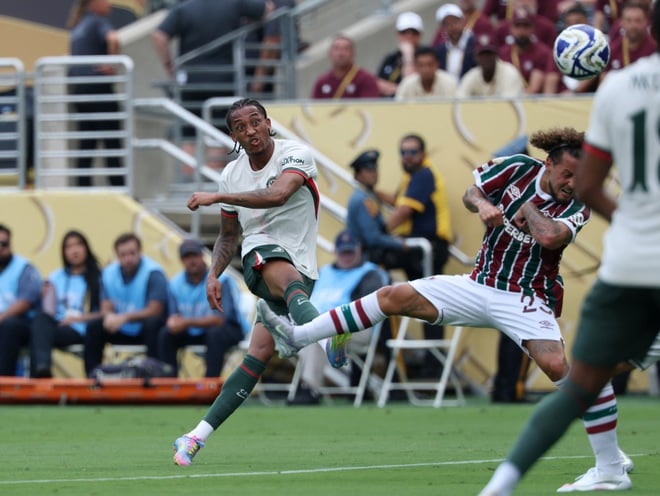 Hàng thủ toàn ‘ông già’ hết phép, ngựa ô Fluminense bất lực nhìn Chelsea vào chung kết - Ảnh 3.