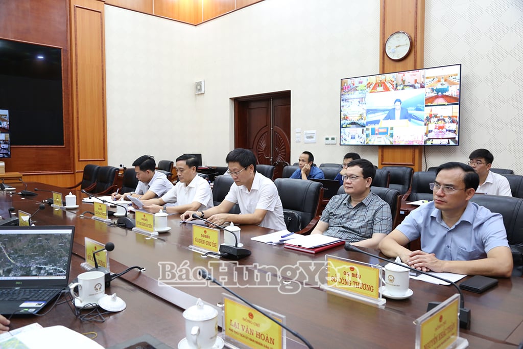 Các đại biểu dự hội nghị tại điểm cầu Hưng Yên