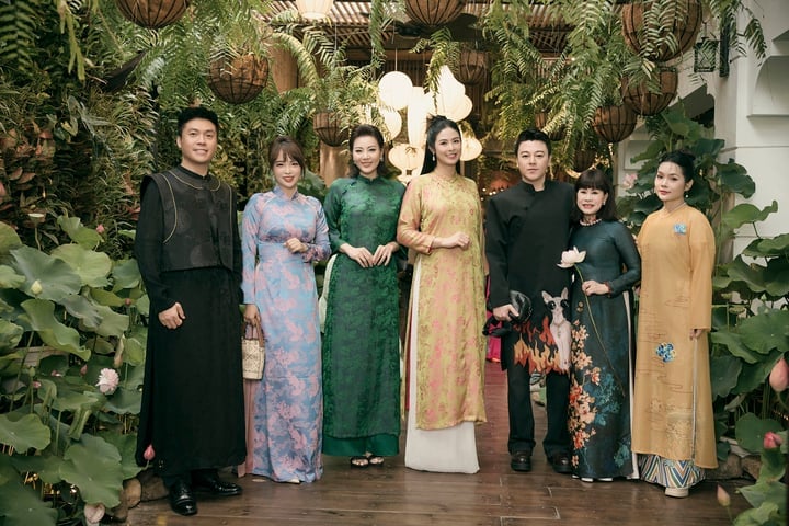 Hoa hậu Ngọc Hân rạng rỡ ở tháng thứ 7 thai kỳ, nhan sắc mẹ bầu gây sốt - Ảnh 1.