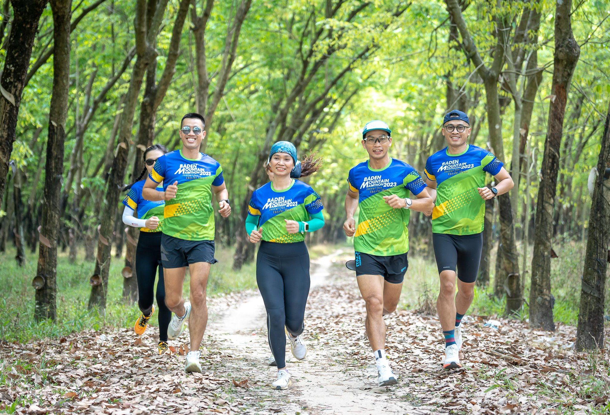 Tây Ninh tổ chức giải chạy marathon đạt chuẩn quốc tế có quy mô lớn nhất từ trước đến nay - Ảnh 1.