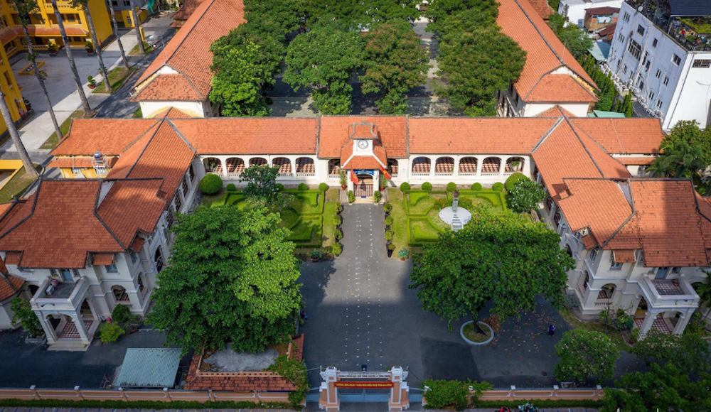 Trường THPT chuyên Lê Hồng Phong.png