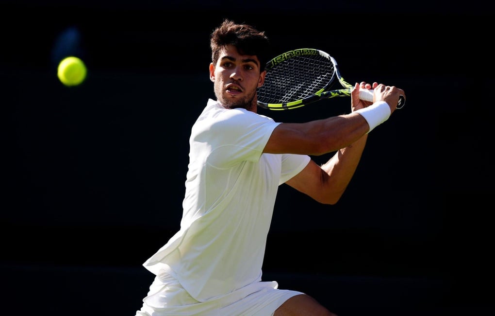 Alcaraz tiến vào bán kết Wimbledon, chạm trán Fritz - 1
