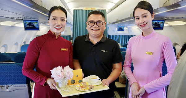 ភ្ញៀវពិសេសទី 350 លានរបស់ Vietnam Airlines ទទួលបានអំណោយ "ដ៏ធំ"