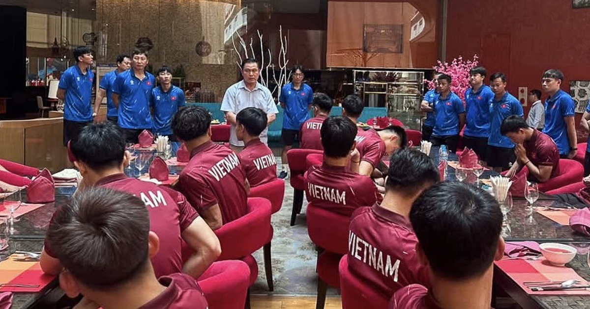 Lộ diện trưởng đoàn U.23 Việt Nam, người từng gọi HLV Kim Sang-sik là ‘anh Sáu’