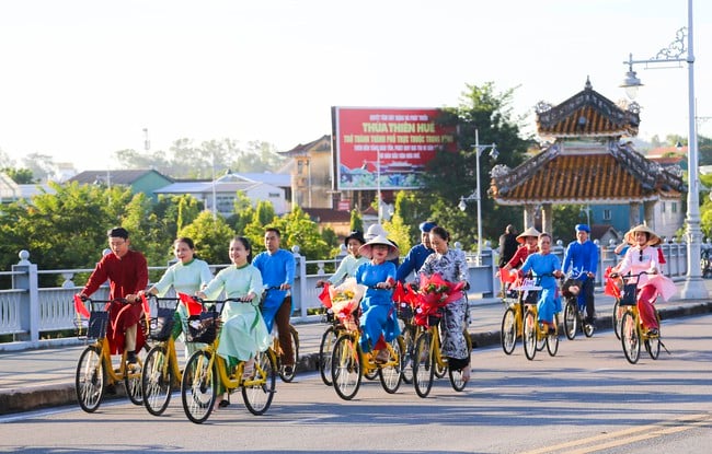 Tặng 20 Giải thưởng cho các tác giả Triển lãm ảnh &quot;Việt Nam qua ống kính nhiếp ảnh gia quốc tế&quot; - Ảnh 1.