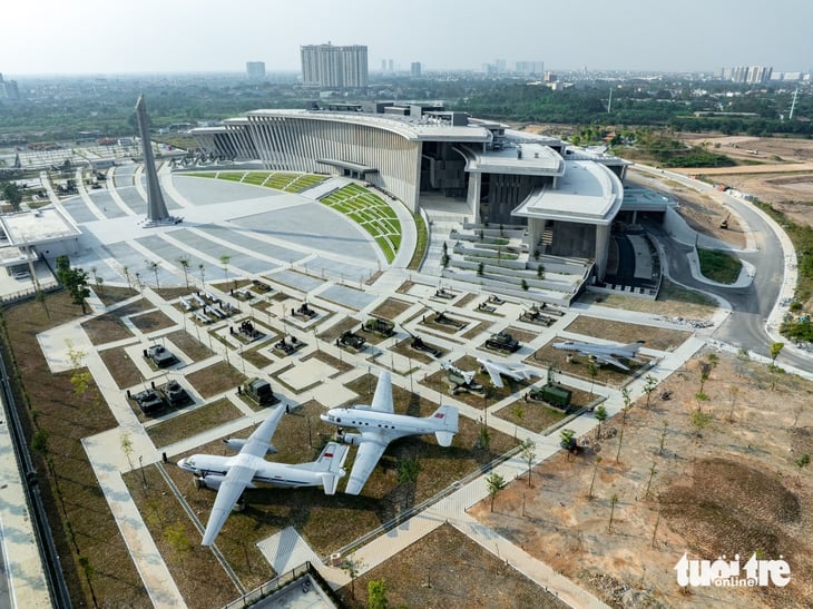 Bảo tàng Lịch sử quân sự Việt Nam - Ảnh 1.