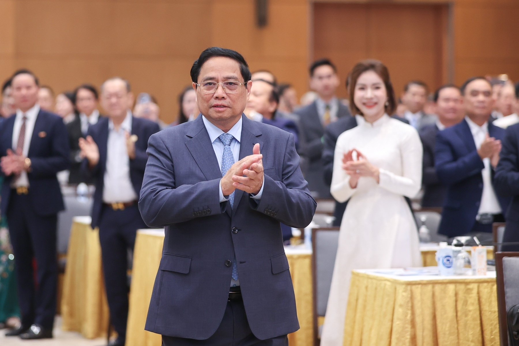 Thủ tướng Phạm Minh Chính dự buổi gặp mặt của Thường trực Chính phủ với đại diện doanh nghiệp nhân ngày Doanh nhân Việt Nam. (Ảnh: VGP)