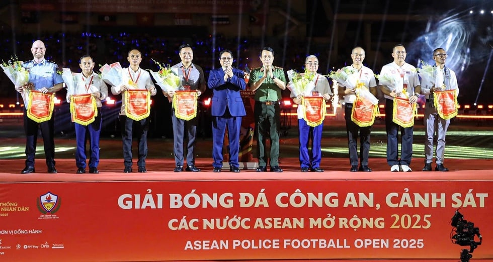 Thủ tướng Phạm Minh Chính dự lễ khai mạc giải bóng đá Công an-Cảnh sát ASEAN

- Ảnh 1.