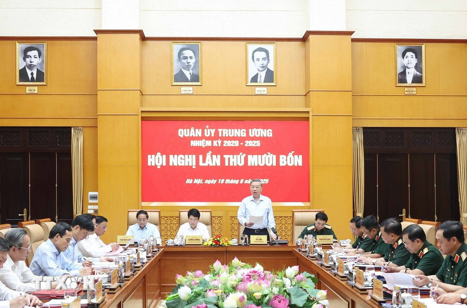 tong bi thu to lam chu tri hoi nghi quan uy trung uong 5.jpg