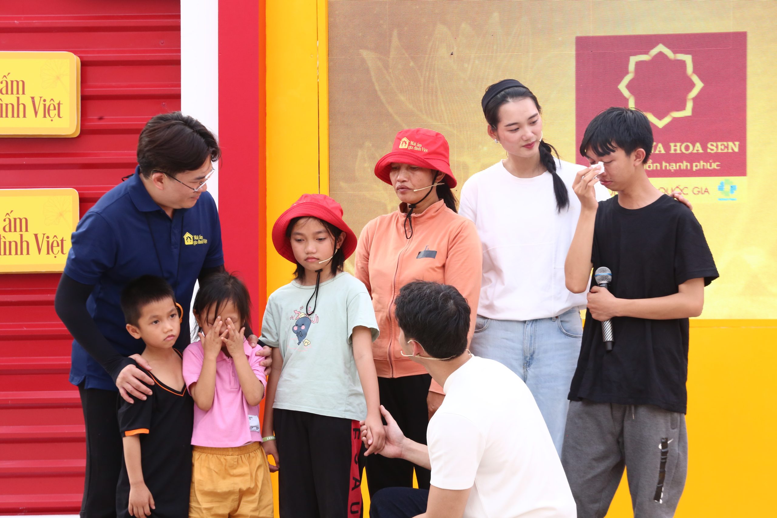Thanh Bao's four brothers always remember memories of their father.