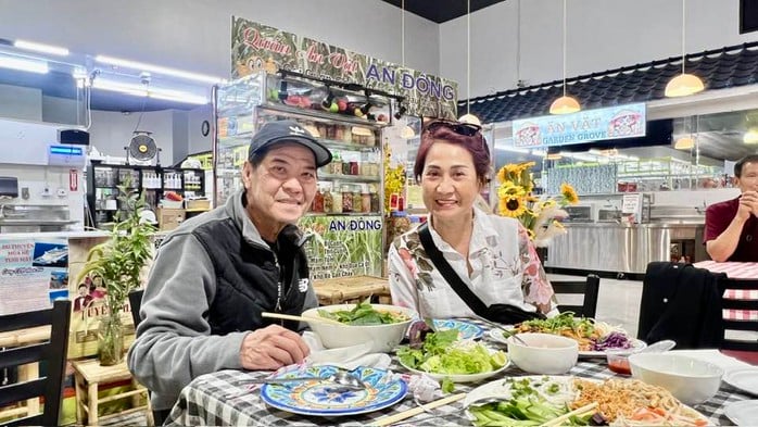 Cuộc hội ngộ của nước mắt của ca sĩ Quang Bình và Phương Giao - Ảnh 2.