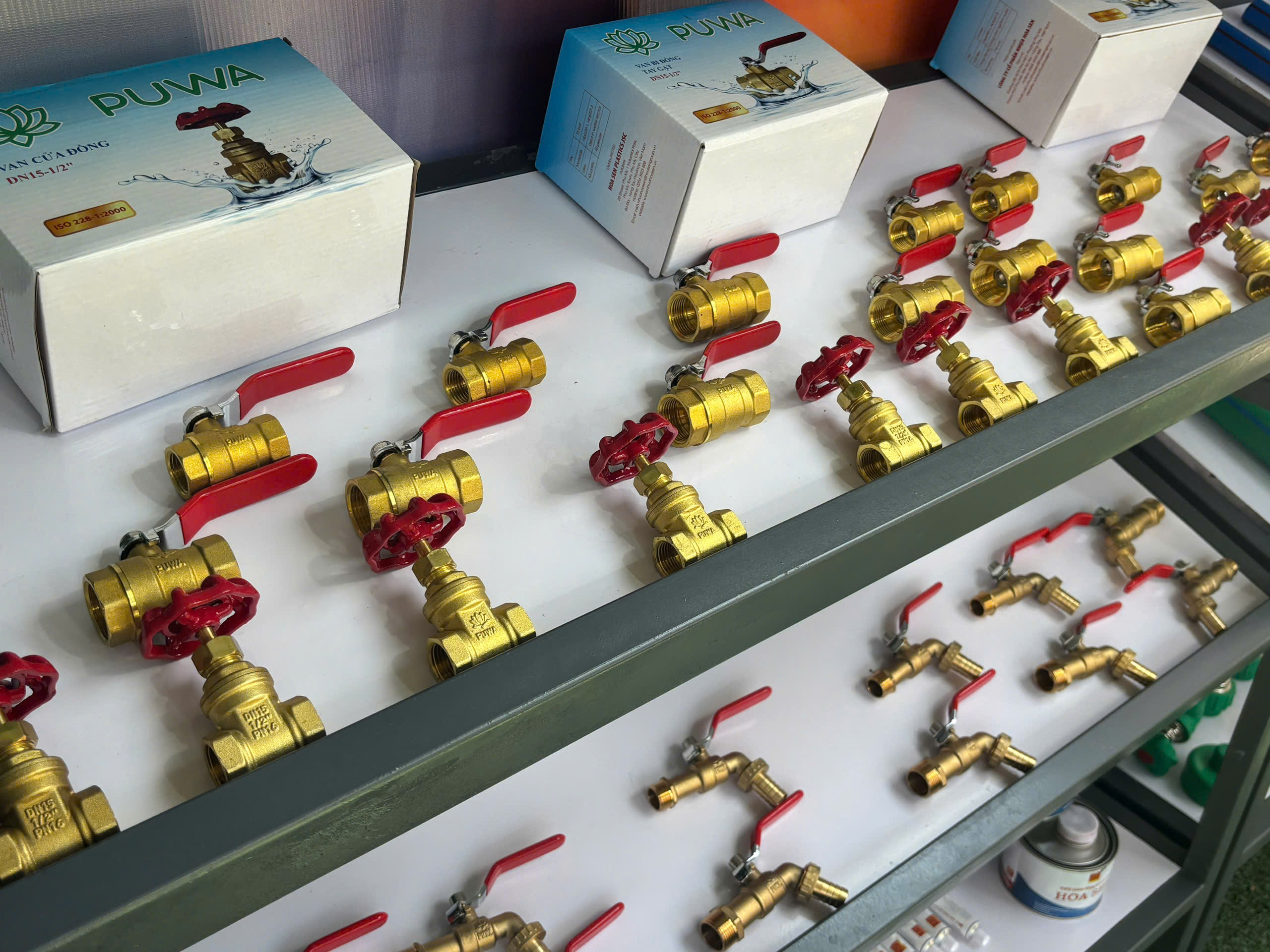 Puwa bronze faucet valve - A highly aesthetic, innovative product of Hoa Sen Plastic.