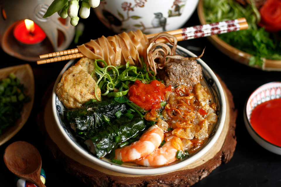 ដំណើរទេសចរណ៍អាហារ Hai Phong 2 ថ្ងៃ 1 យប់៖ ស្វែងយល់ពីឋានសួគ៌ធ្វើម្ហូបដែលមនុស្សគ្រប់គ្នាចូលចិត្ត