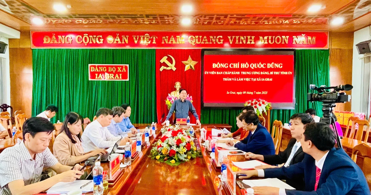 Bí thư Tỉnh ủy Gia Lai Hồ Quốc Dũng thăm, kiểm tra hoạt động tại xã Ia Grai