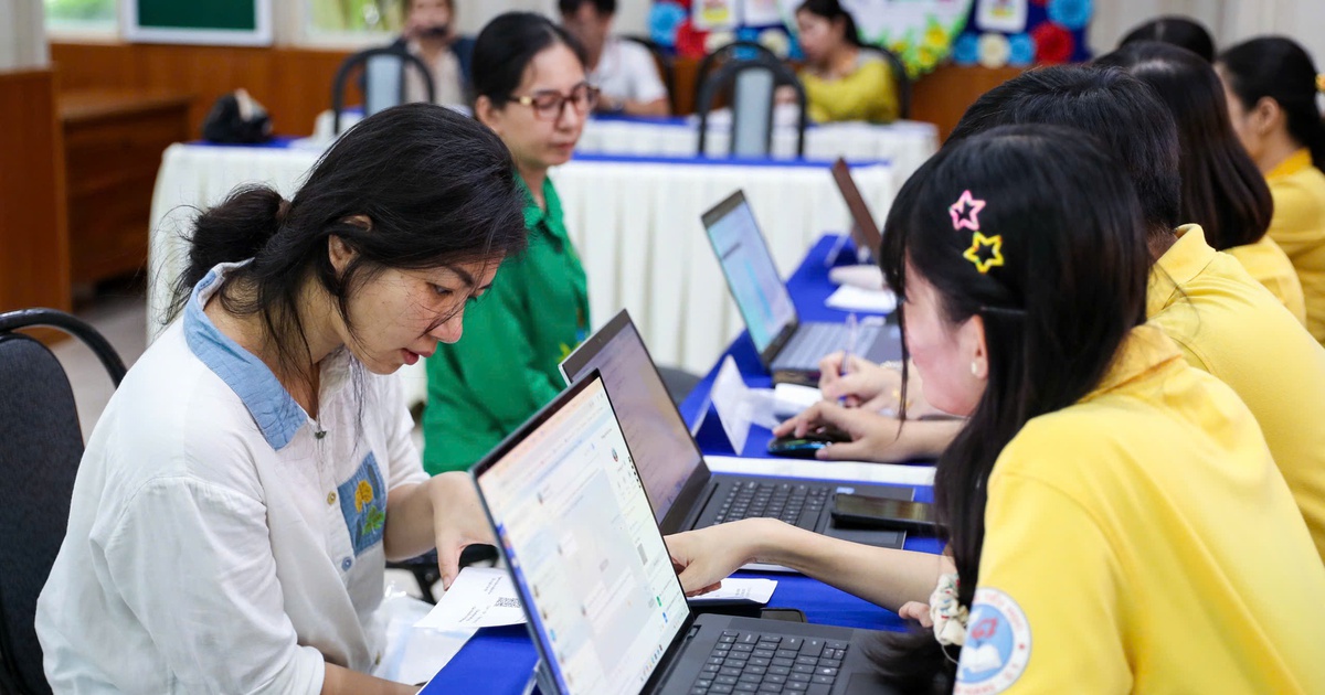 Nach der Fusion leitete das Ministerium für Bildung und Ausbildung von Ho-Chi-Minh-Stadt eine Reihe brisanter Themen ein.