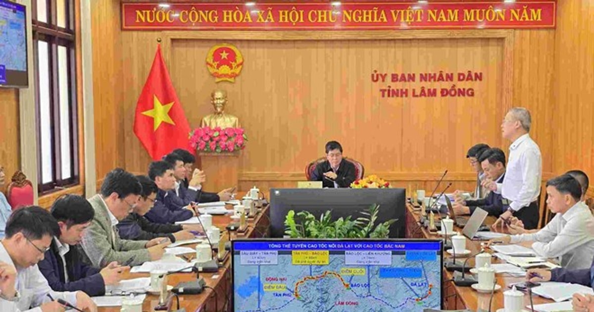 ផ្លូវហាយវេ 18,000 ពាន់លានដុងនៅ Lam Dong ជួបប្រទះបញ្ហាក្នុងការបោសសំអាតទីតាំង