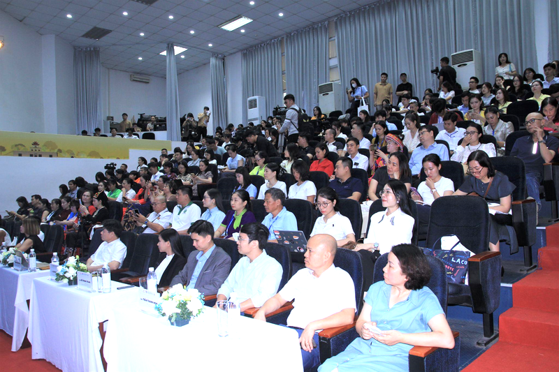 mo-duong-so-cho-san-pham-ocop-len-thuong-mai-so.png