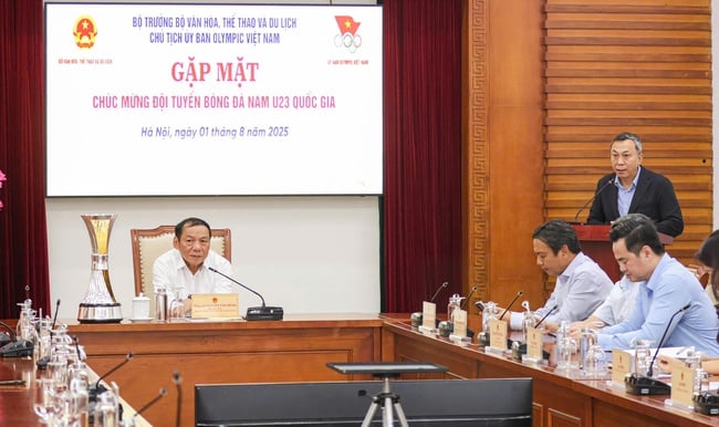 Bộ trưởng Nguyễn Văn Hùng: Chiến thắng của Đội tuyển U23 Việt Nam đã tạo hiệu ứng lan tỏa, giúp chúng ta càng thêm tin tưởng vào sự phát triển của bóng đá nước nhà - Ảnh 8.