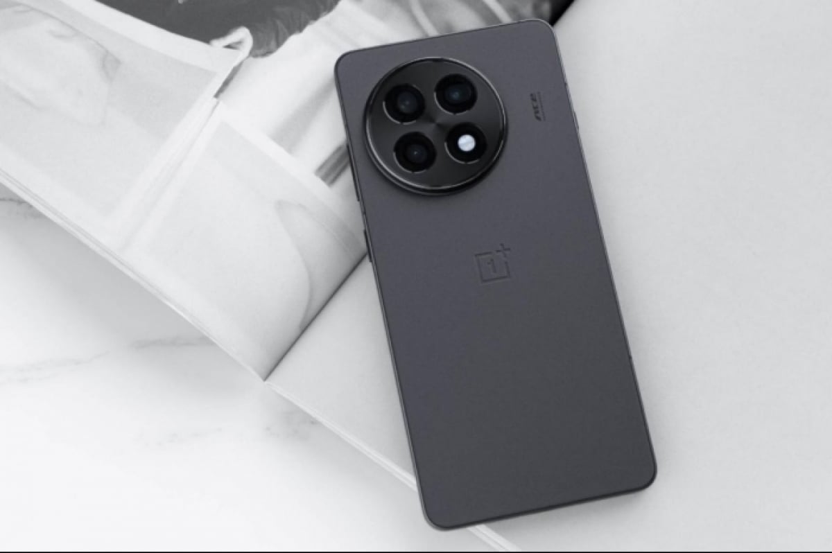 Smartphone pin 7.000 mAh lên ngôi trong cuộc đua dung lượng