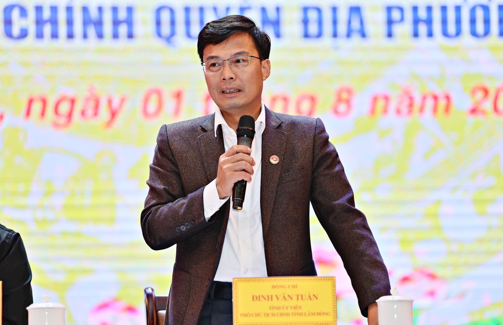 Le vice-président du Comité populaire provincial, Dinh Van Tuan, a répondu aux questions des journalistes.