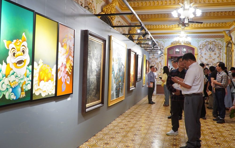 Displaying unique works about the Four Sacred Animals at Hue heritage site
