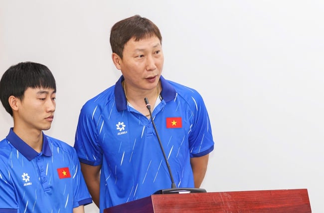 Bộ trưởng Nguyễn Văn Hùng: Chiến thắng của Đội tuyển U23 Việt Nam đã tạo hiệu ứng lan tỏa, giúp chúng ta càng thêm tin tưởng vào sự phát triển của bóng đá nước nhà - Ảnh 7.