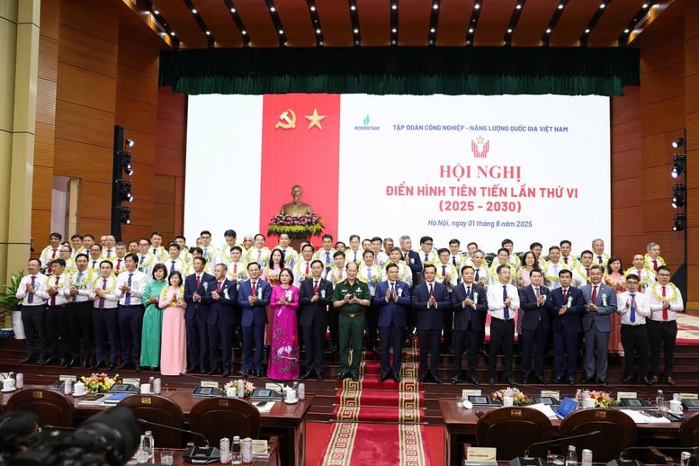Petrovietnam: Phong trào thi đua là 'ngọn lửa soi đường' khi khó khăn- Ảnh 2.