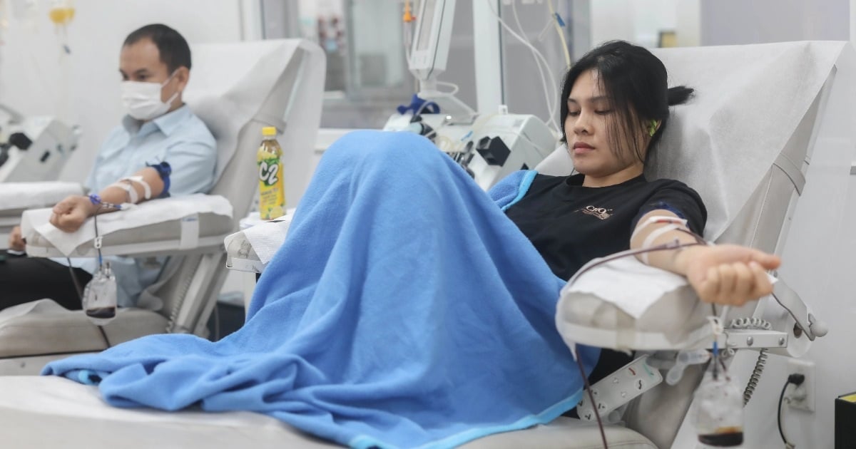 Giới trẻ ở TPHCM dậy từ 5h, đi hàng chục cây số để hiến tiểu cầu cứu người