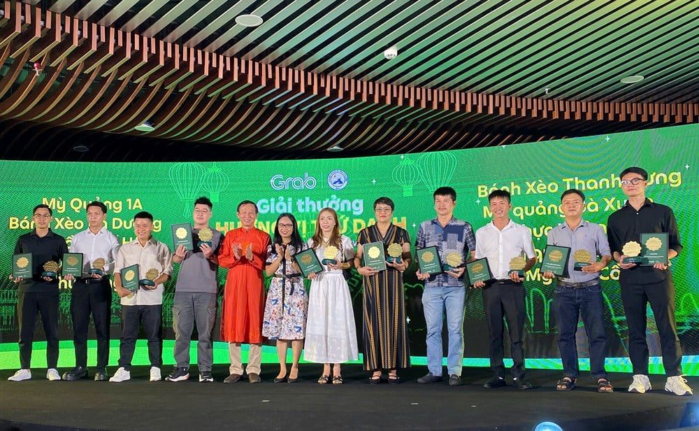 Da Nang honors nearly 70 typical restaurants and eateries - photo 1