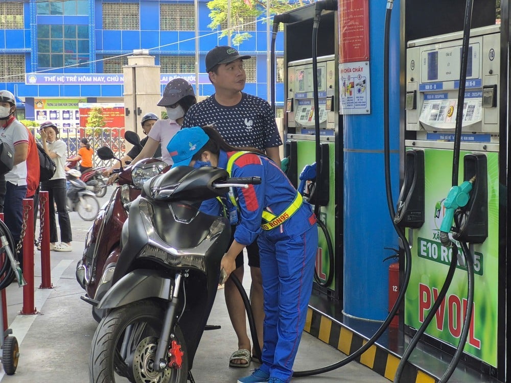 Xăng sinh học E10 giúp động cơ xe êm hơn.