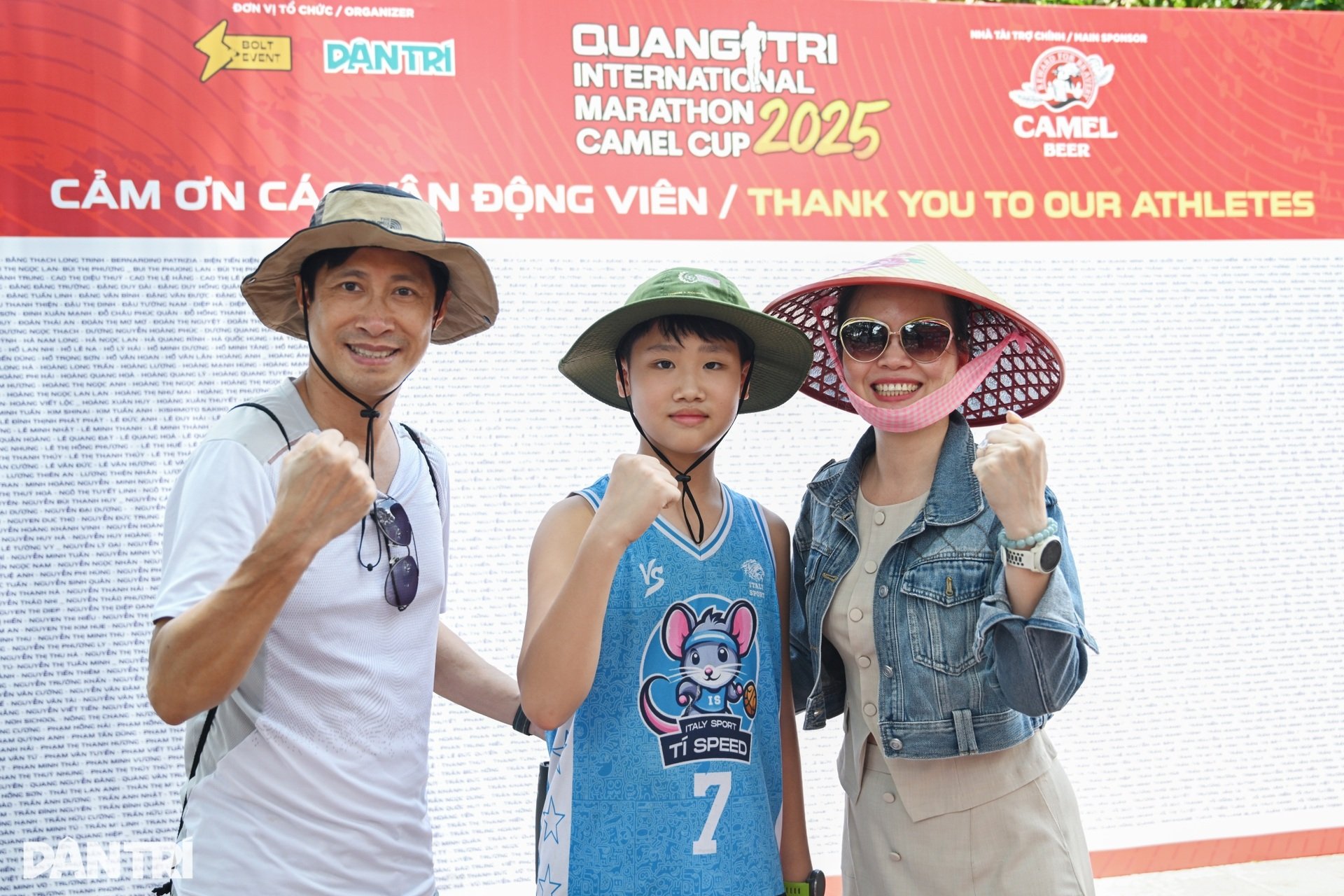 Chàng trai chạy xe máy 500km từ Hà Nội vào dự giải Aqua Warriors Quảng Trị - 12