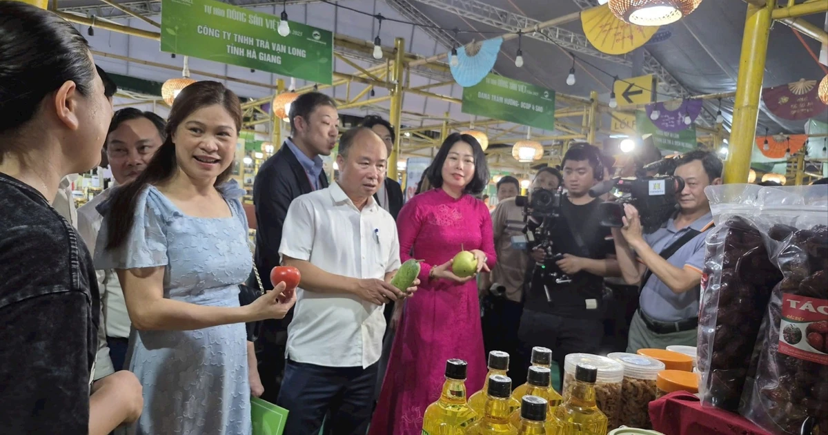 ផលិតផលកសិកម្ម និងផលិតផល OCOP ជាង 1000 ចូលរួមកម្មវិធី “មោទនភាពផលិតផលកសិកម្មវៀតណាម” ឆ្នាំ 2025