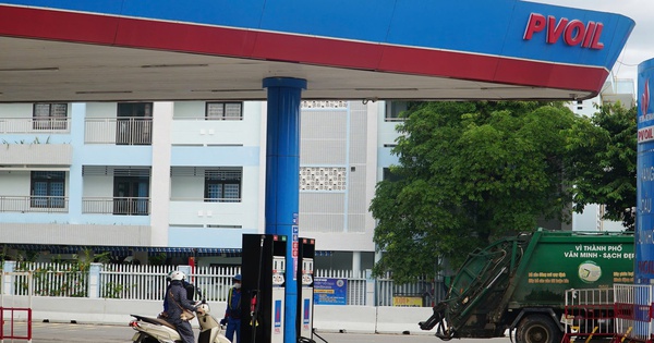 Da Nang disciplined gas station staff who refused to accept bank transfer payments