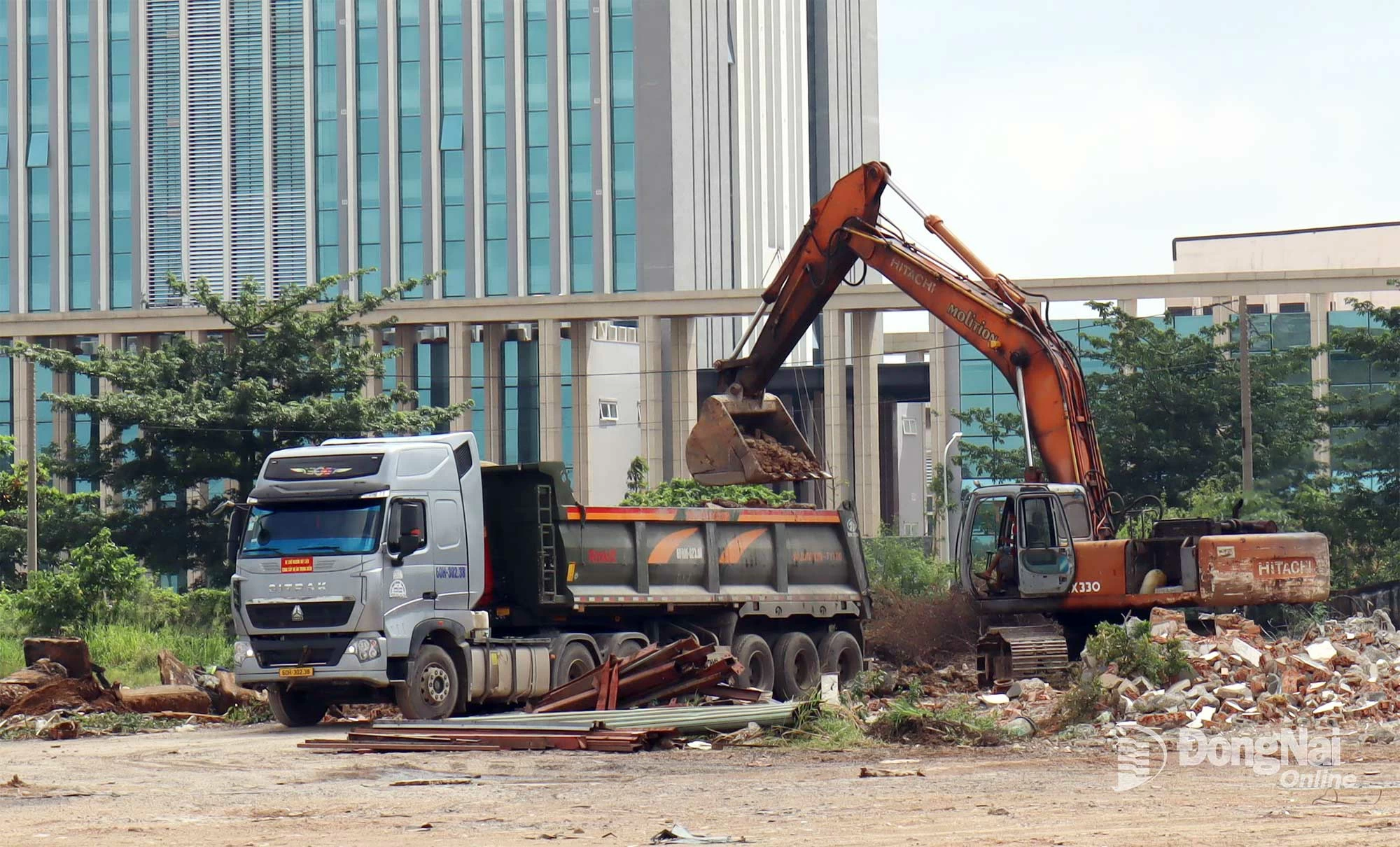  Construction works on land used by households are being dismantled. Photo: Hoang Loc
