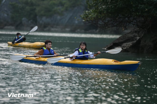 vnp-kayak-lan-ha-2.jpg