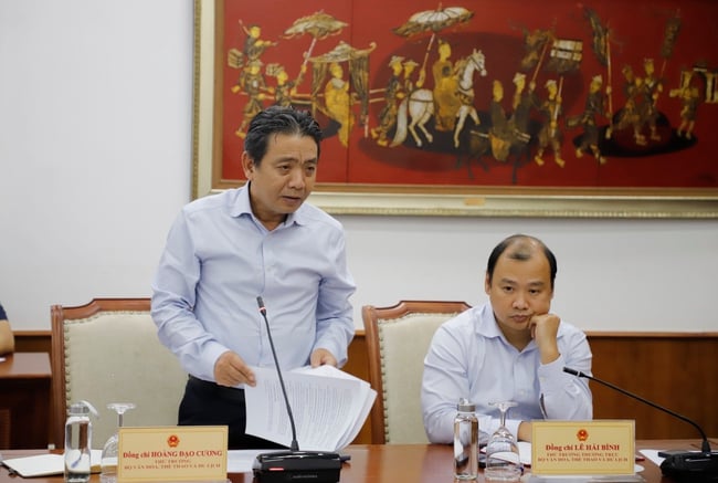 Bộ trưởng Nguyễn Văn Hùng chủ trì cuộc họp tập thể lãnh đạo Bộ VHTTDL về việc quán triệt, triển khai một số nhiệm vụ trọng tâm thời gian tới - Ảnh 5.